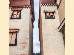 -噶丹松赞林寺