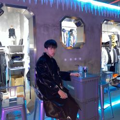 -八佰伴8008星级形象店