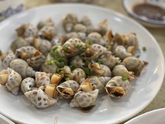 -三亚火车头万人海鲜广场