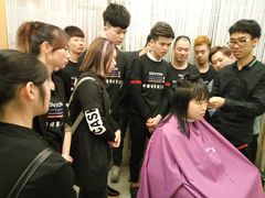 上课实景-首脑美容美发化妆美甲培训学校(龙岗校区)