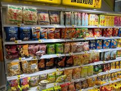 -咻啵翔翔零食基地(万达广场店)