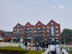 -钟书阁(松江泰晤士小镇店)