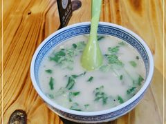 -汇吃汇喝美食街(上海建发浦悦荟广场店)