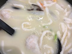石锅孖宝-渔米丰·广府鱼汤米线(光明广场店)