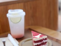 -有猫主题·治愈系猫咖(曾厝垵店)