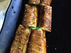豆皮卷韭菜-神碳烧烤东北秘制串(东城路店)