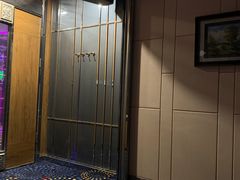 -蓝尊量贩(黄河路店)