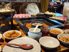 -老牌坊云南鱼豆花火锅(爱建店)