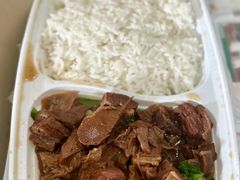 秘汁牛腩饭-银记肠粉店(中山一路店)