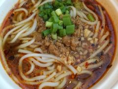 -亮马河饭店翠雅咖啡厅