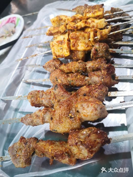 小山羊串店(啤酒厂店)-羊肉串大串-菜-羊肉串大串图片-泰安美食-大众