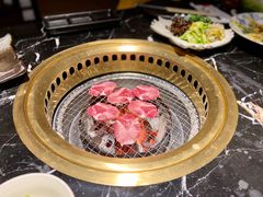 -山川小町·极番烧肉(新地假日广场店)