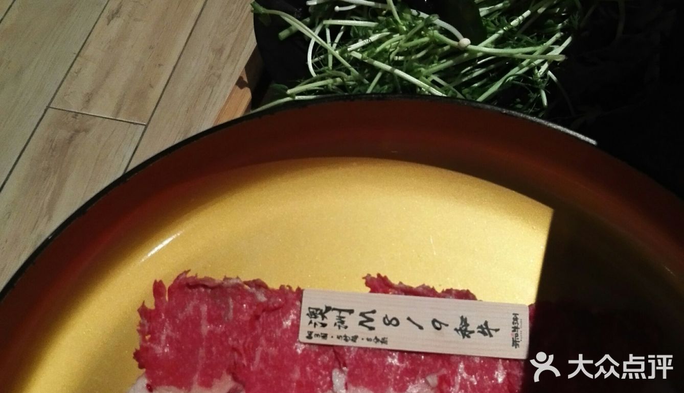 因为二人同行一人免单的原因吧 生意好到爆炸