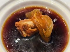 黑蒜鲟龙鱼筋炖汤-映水芙蓉(上海万象城店)