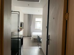 -如家商旅酒店(上海徐家汇柳州路桂林公园地铁站店)
