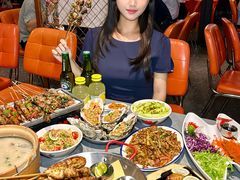 -威记烧嘢·南宁烧烤·超级生牛(绿地店)
