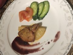 鹅肝配菠萝-92°C俄式厨房(中央大街店)