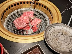-山川小町·极番烧肉(新地假日广场店)