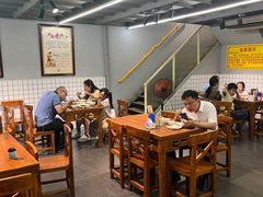 -滑二狗肉美食坊(国龙店)