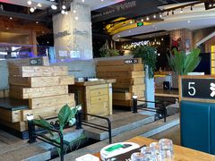 大堂-河坝烧烤串城(金达莱店)