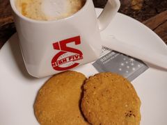 -HIGH FIVE哈福手工汉堡(桂林路店)