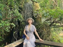 -Chom Cafe and Restaurant