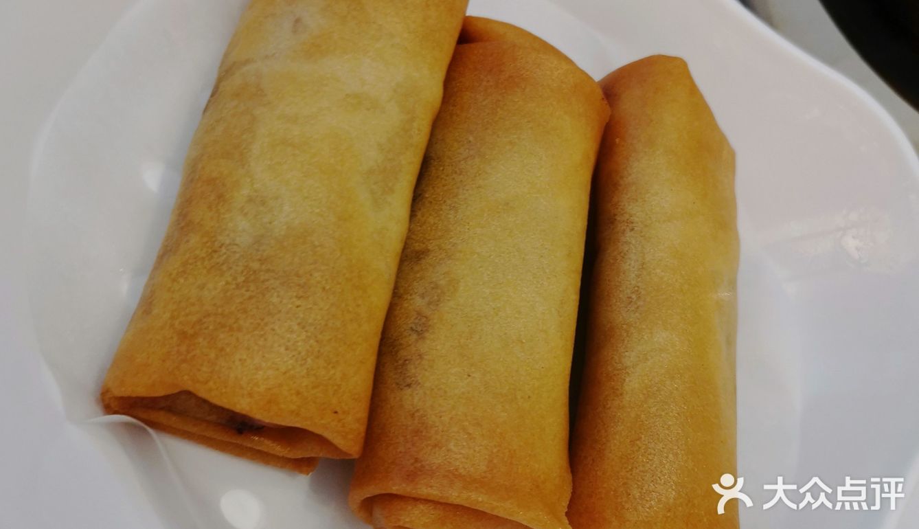 周日去的时候还要拿号等位，比较旺场