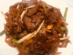 干炒牛河-稻香酒家·34年老字号·港式粤菜(汉街店)