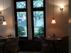 靠窗位-夏朵花园(复兴西路店)