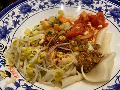 西红柿鸡蛋油泼面-陕味食族油泼面·小炒盖码面(双榆树店)