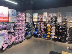-迪卡侬(西三旗店)