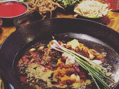 红锅-周幺妹重庆老火锅(银泰城总店)