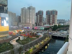 -昆明中心皇冠假日酒店