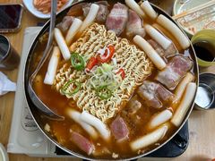 -亲昵春川鸡排(韩国美食街店)