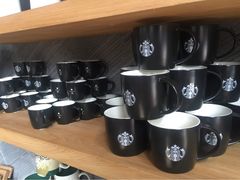 星巴克&nbsp;全黑围裙店(太古里店)-星巴克(成都太古里二店)