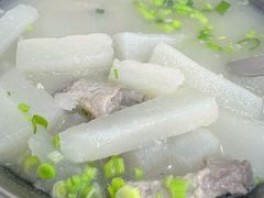 -余杨鸭鸭餐厅