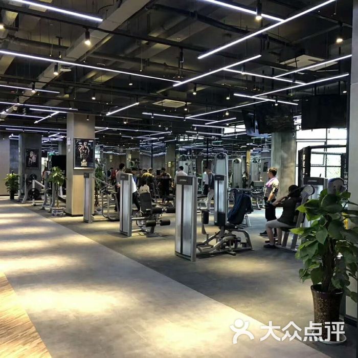 邦尼恒温游泳健身会馆