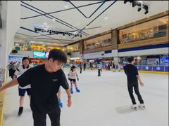 -正佳冰河湾真冰滑冰场