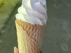 -蜜雪冰城(万达广场外B号门门口外集装箱店)