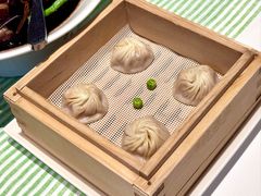 蟹粉鲜肉小笼包-桂满陇·杭州饭店(清河万象店)