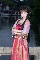 -一揽芳华汉服旗袍体验馆(拙政园店)