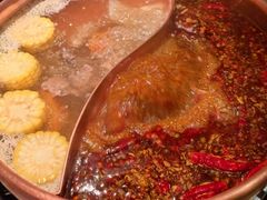 鸳鸯锅-牛村来人潮汕牛肉火锅(西单店)