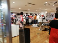 -优衣库(哈尔滨中央大街店)