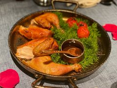 烤有机散养春鸡配小土豆-弦月窗LUNETTE BY AMANDA(复兴路店)