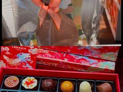 -Laderach 莱德拉(上海环贸iapm店)
