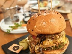 -Mark&Mars Restaurant