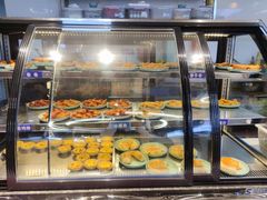 面包甜点陈列柜-蚝英雄鲜蚝自助专门店(长楹天街直营店)