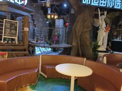 -暴风岛沉浸式体验馆(百联世纪店)