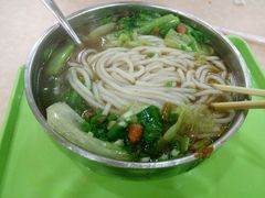 -卓雅桂林米粉