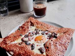 鸡蛋蘑菇熏肉荞麦可丽饼-RAC BAR(安福路店)